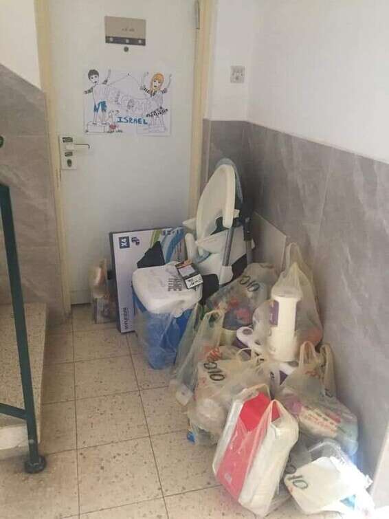 הוצפו במוצרים // צילום: ארגון נפש בנפש